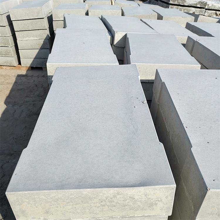 混凝土預制構件模具制造 從操場邊溝到廣場蓋板的專業(yè)解決方案